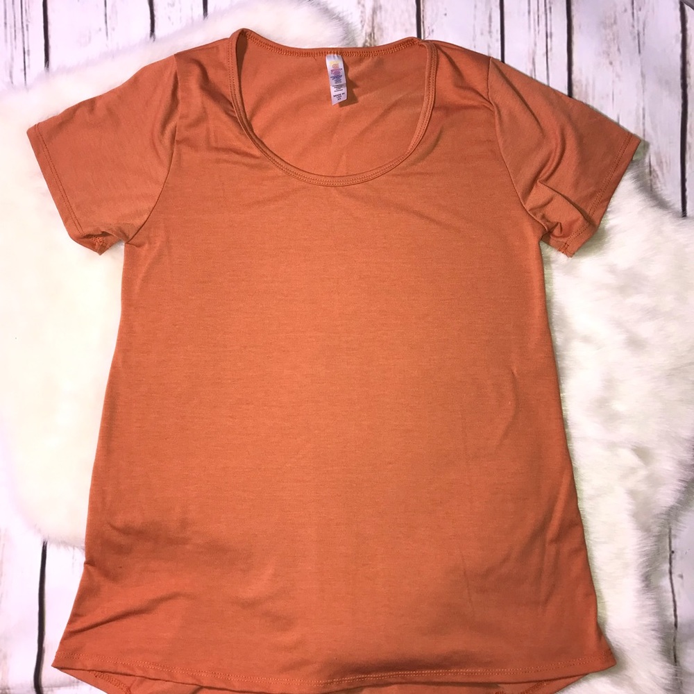 Woman’s XS Lularoe Top